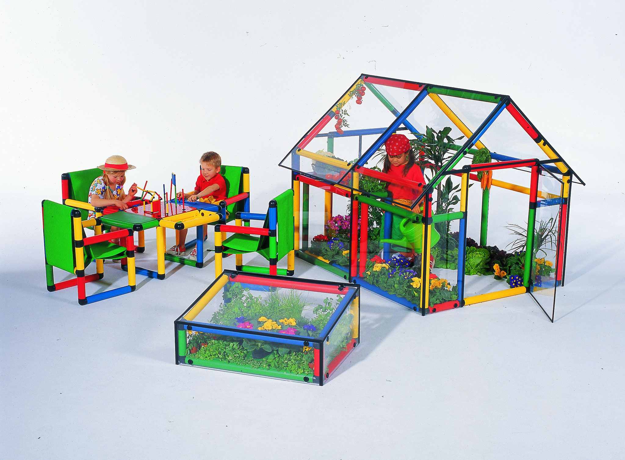 quadro-story-1990s-greenhouse-and-furniture