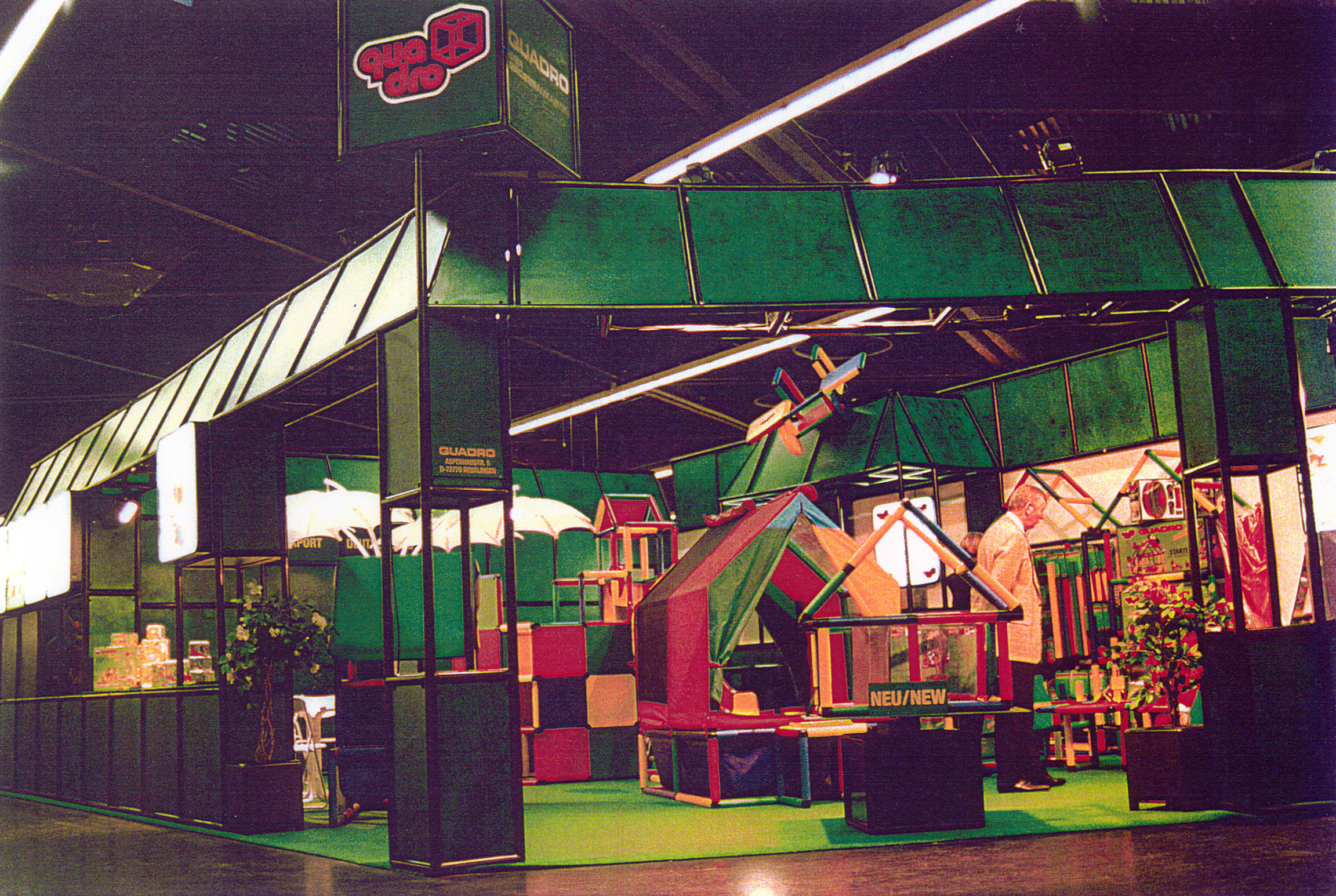 quadro-story-1990s-messestand