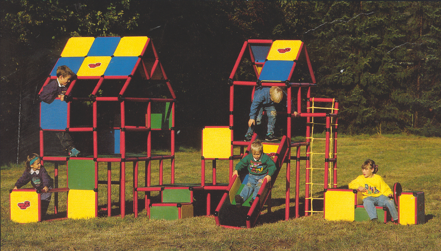 quadro-story-1981-playground.jpg